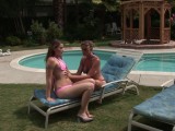 Vidéo porno mobile : Warm orgasm around the pool